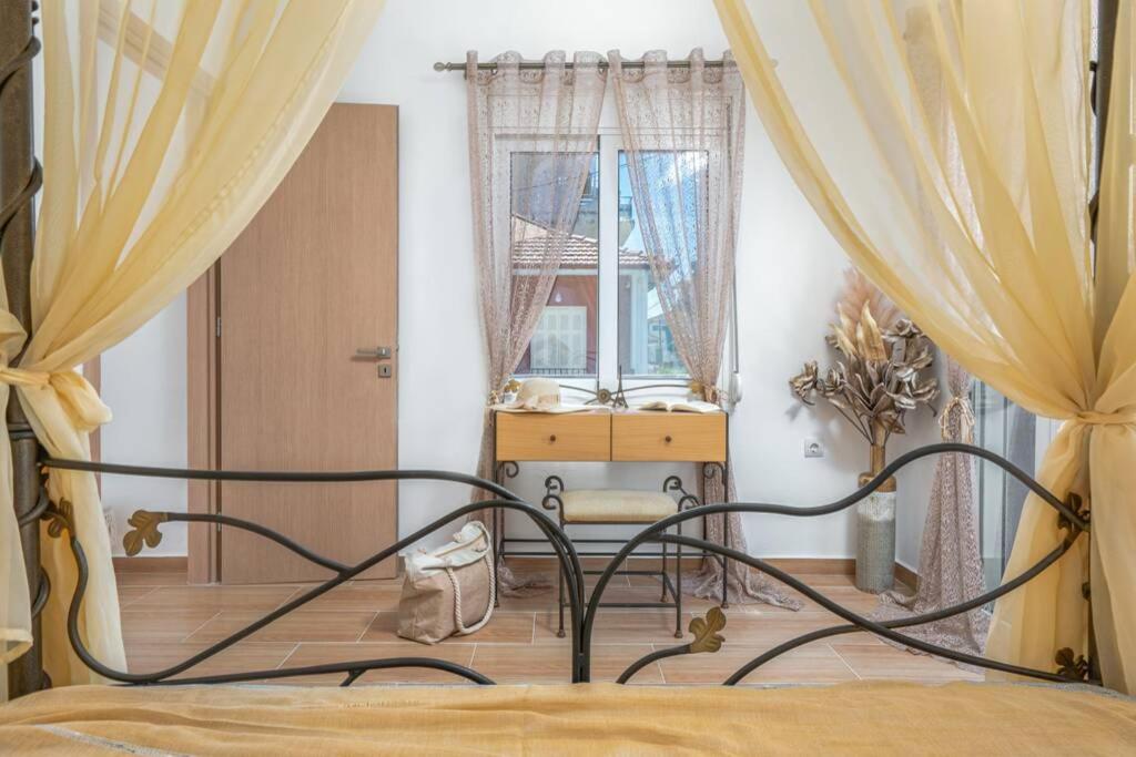 Dennis City Center Elegant Apartment Zakynthos Exterior photo