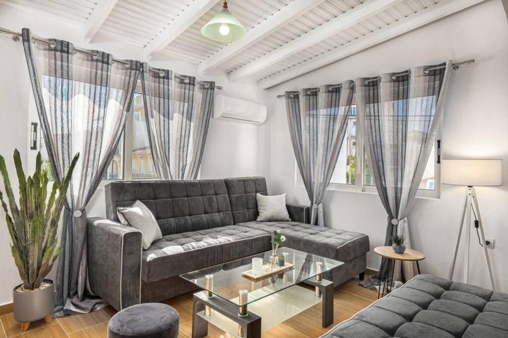 Dennis City Center Elegant Apartment Zakynthos Exterior photo